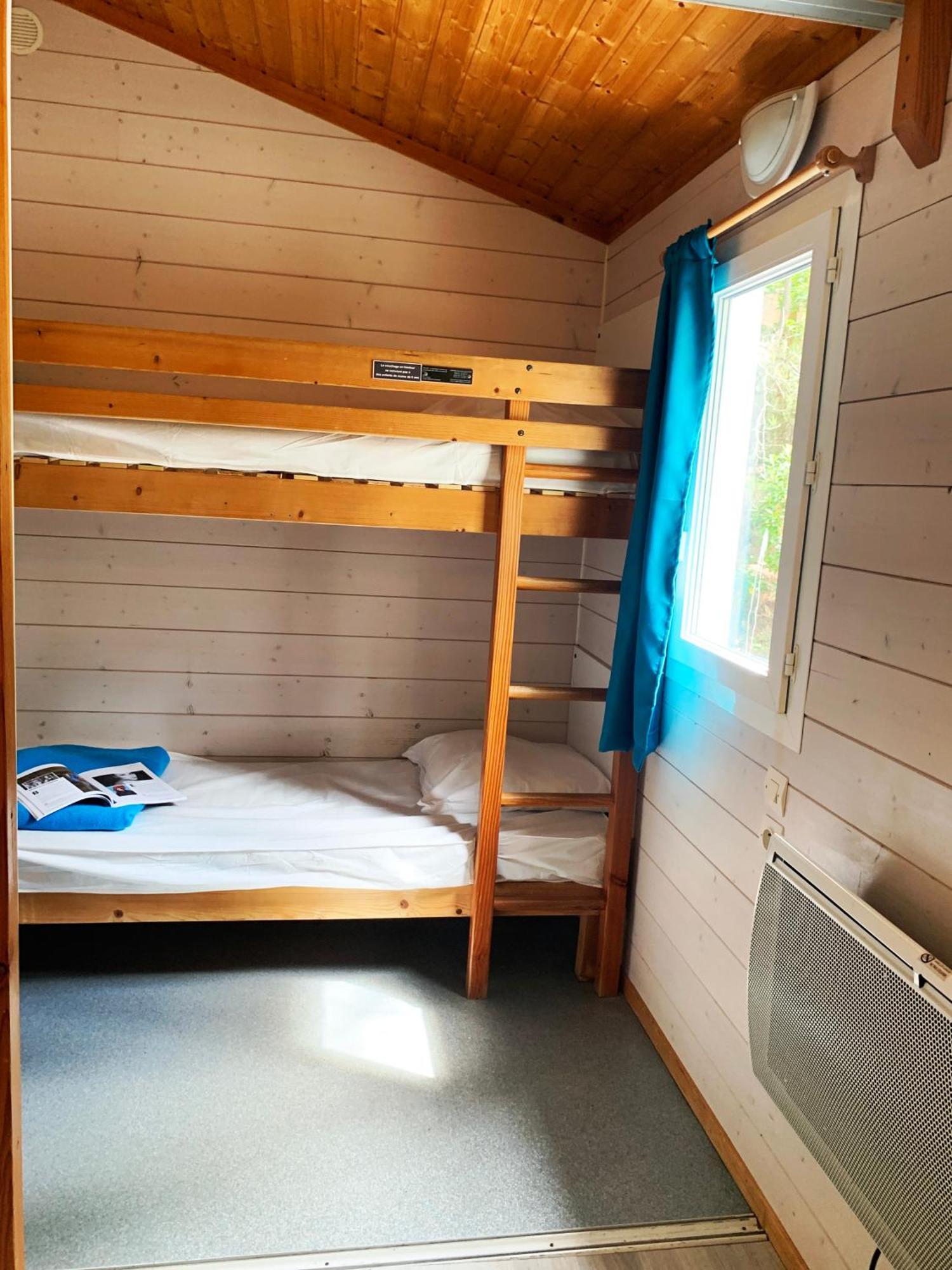 Village de Chalets Camping Bois Simonet Joyeuse Chambre photo